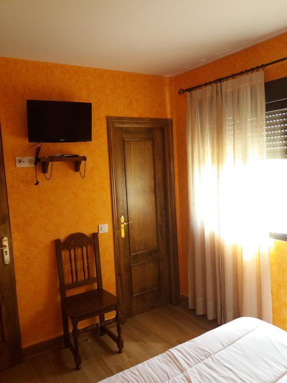 Hostal La Aldaba Hotel Montearagon Ngoại thất bức ảnh