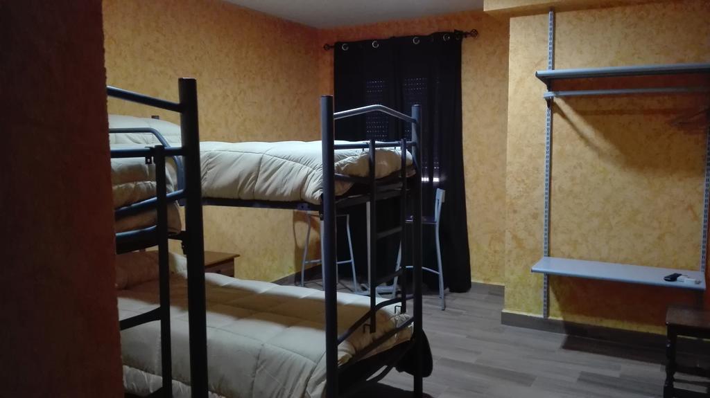 Hostal La Aldaba Hotel Montearagon Ngoại thất bức ảnh