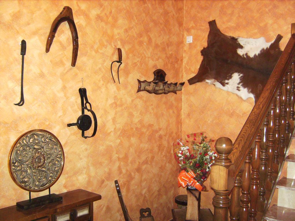 Hostal La Aldaba Hotel Montearagon Ngoại thất bức ảnh