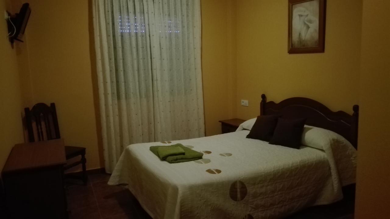 Hostal La Aldaba Hotel Montearagon Ngoại thất bức ảnh