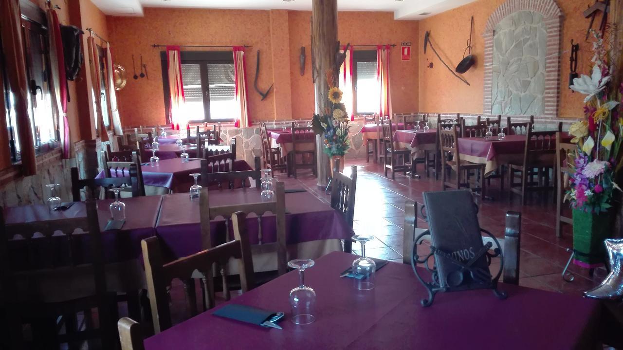 Hostal La Aldaba Hotel Montearagon Ngoại thất bức ảnh