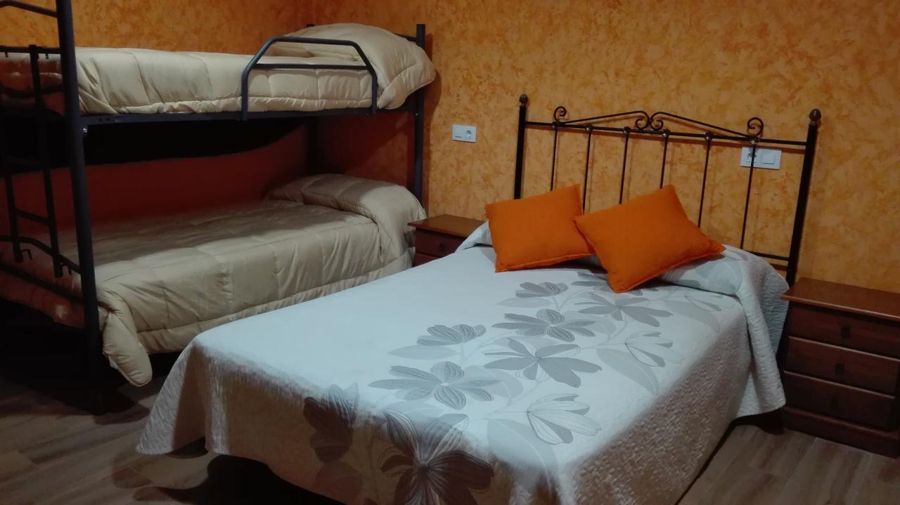 Hostal La Aldaba Hotel Montearagon Ngoại thất bức ảnh